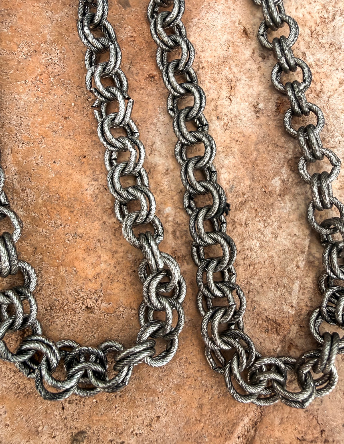 Double Link Textured Chain