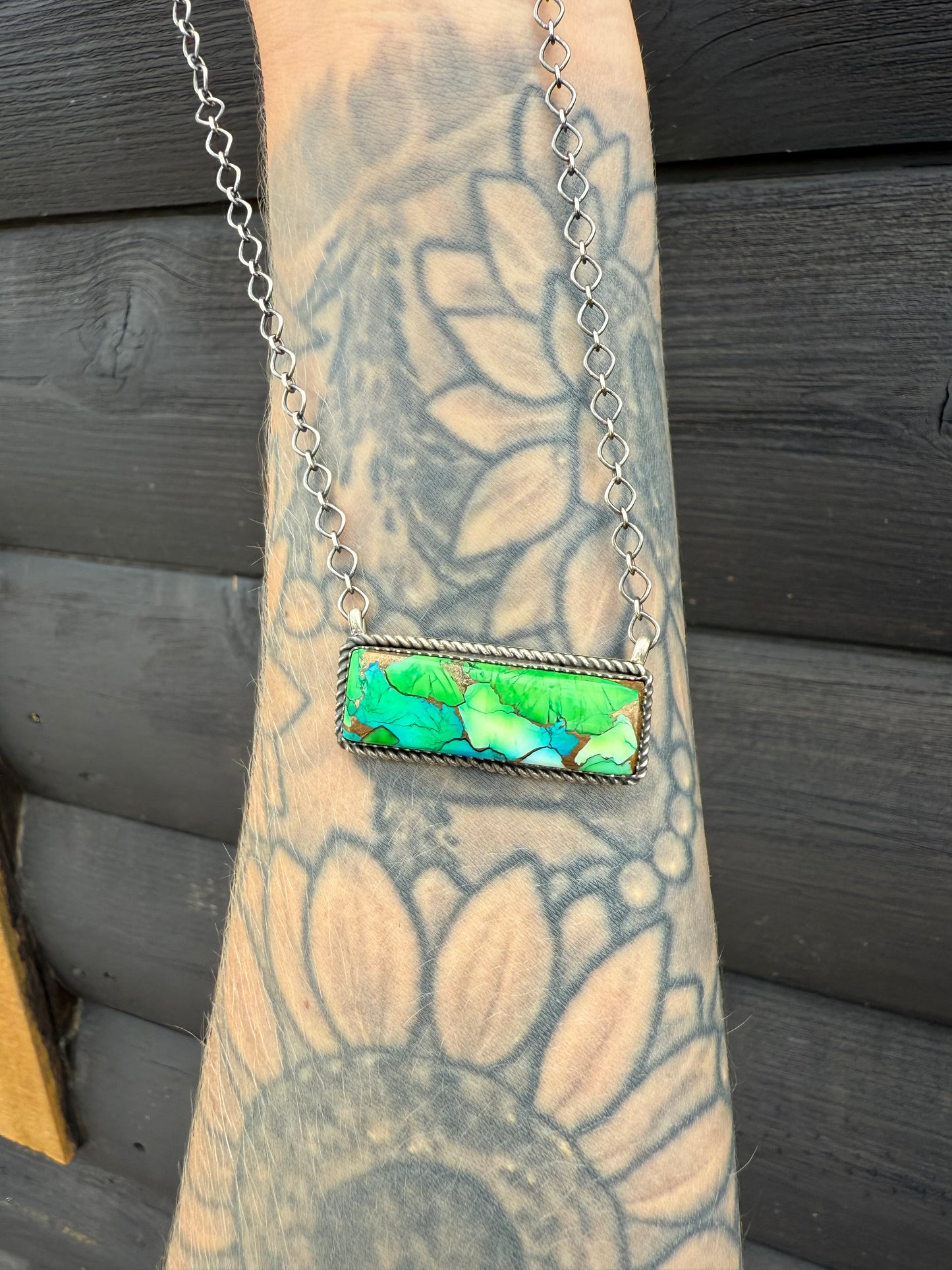 18” Tia Long Peacock Dahlia Bar Necklace